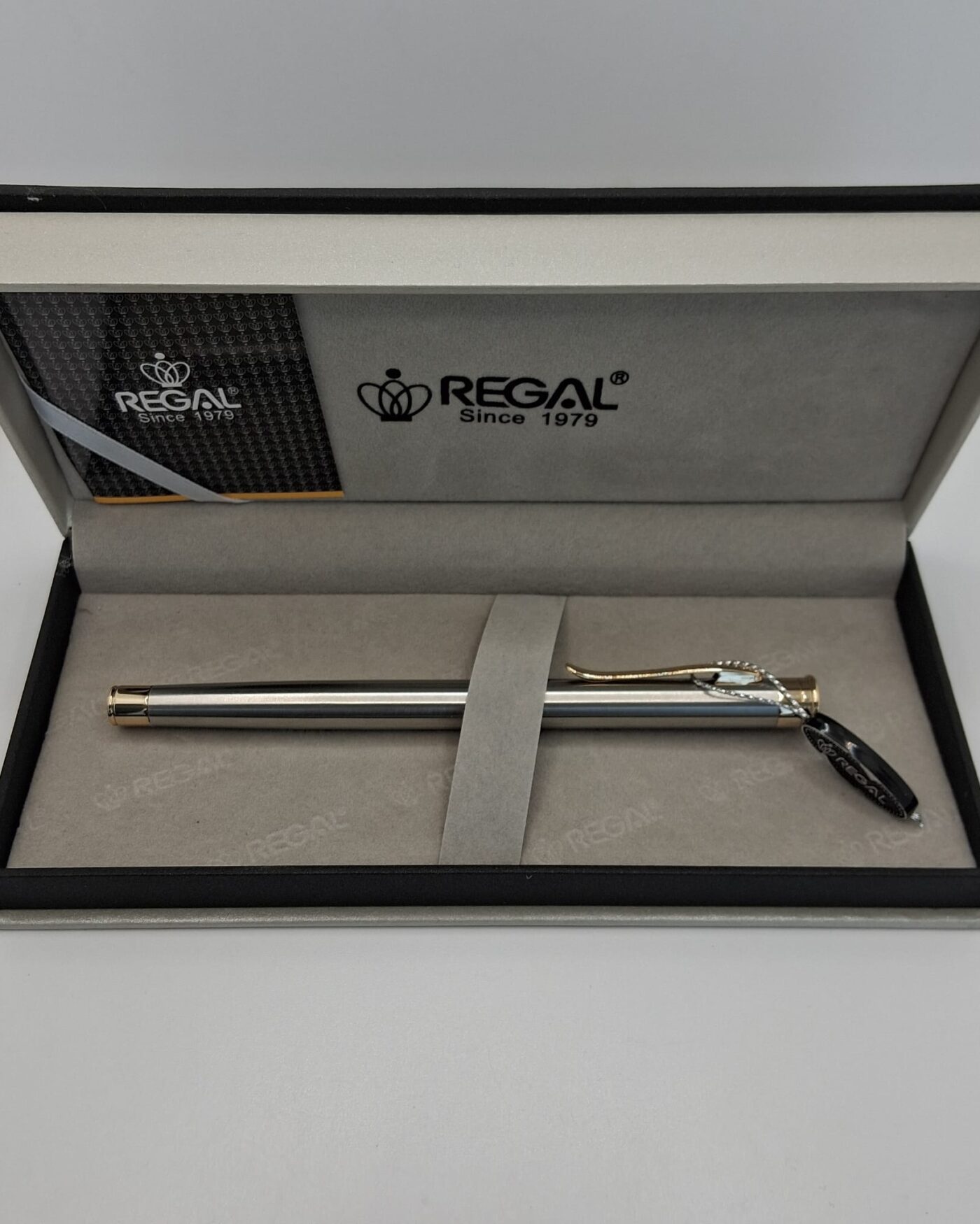 pióro w etui
