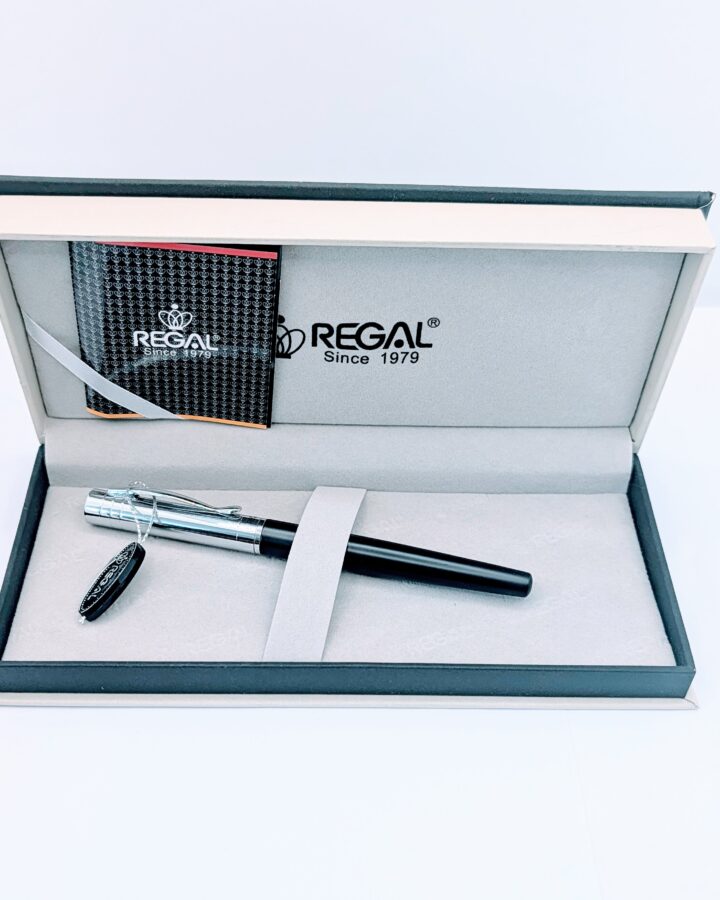 PIÓRO REGAL